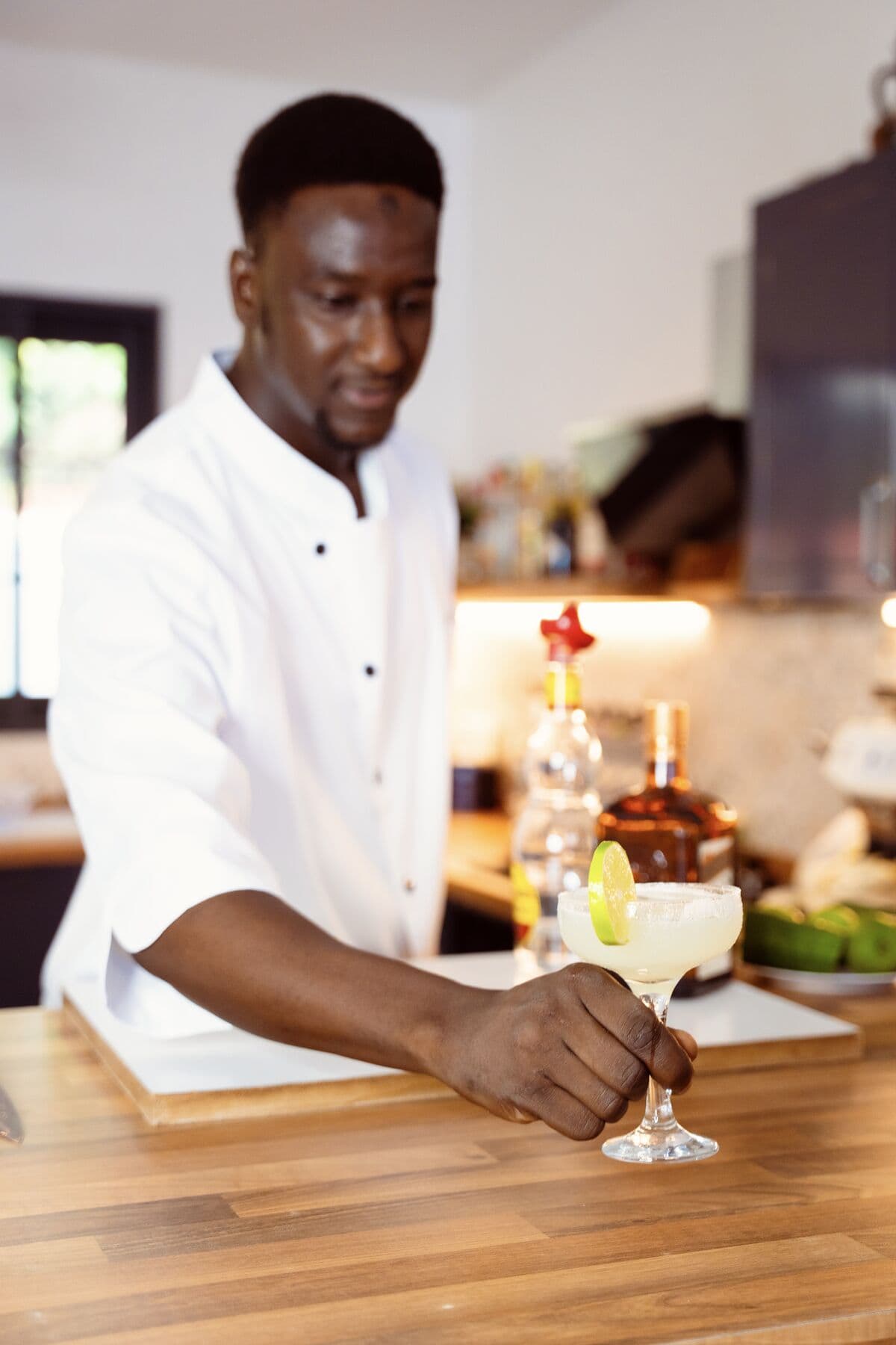 Cocktail service at the ge'eza bar in the evening