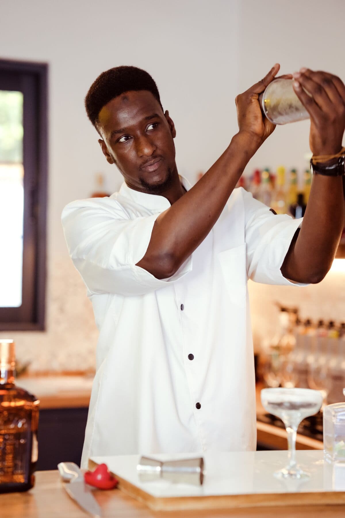 Ambiance de soirée au bar de ge'eza, à Dakar